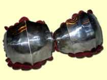 Rüstungen und Waffen